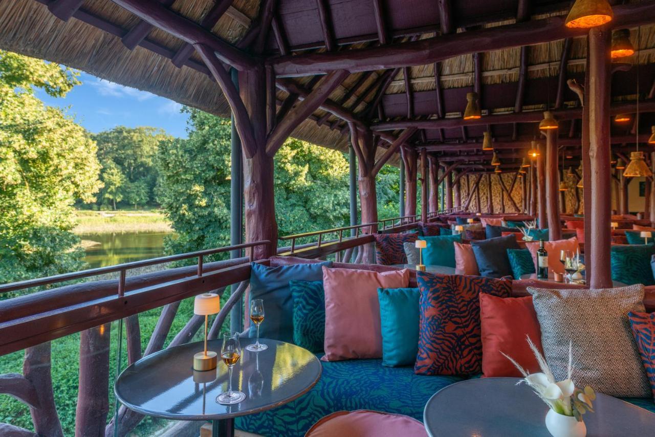 Hotel Les Etangs De Corot Ville-dʼAvray Exterior foto